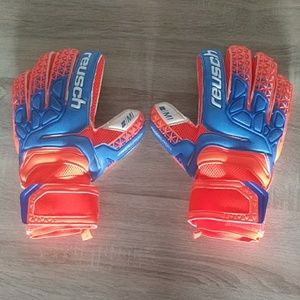 Reusch goalkeeper gloves